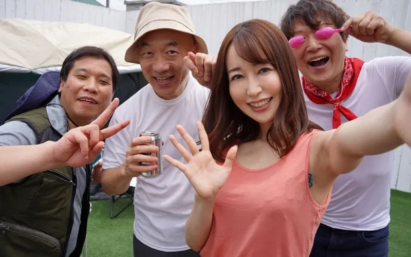 ông chồng để cô vợ cắm trại 3 ngày 2 đêm với hiệp hội khu phố mà không biết…