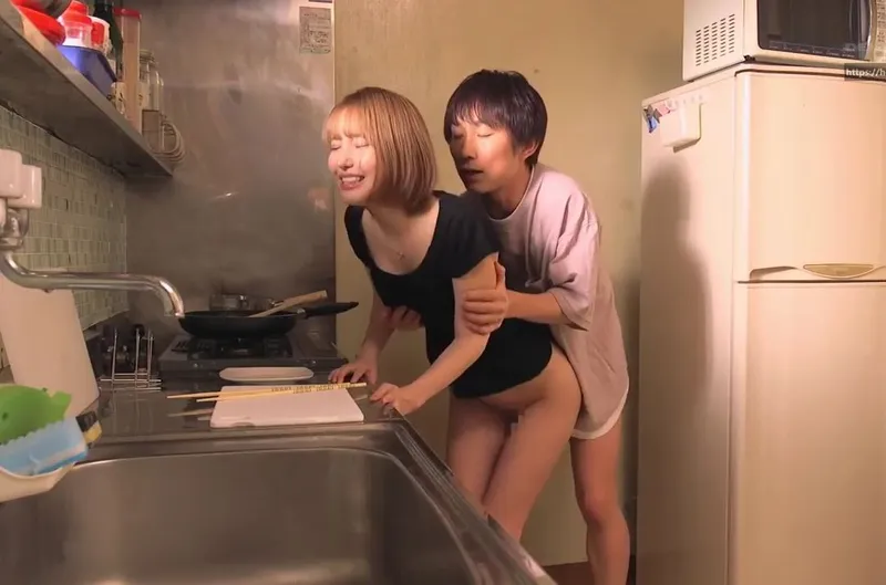 Người yêu của anh trai mất nết về quê chơi rồi xxx với cậu em chồng