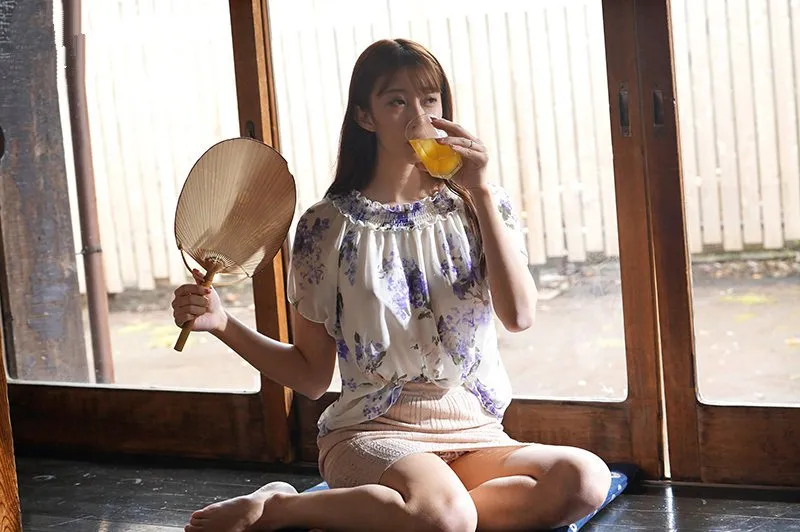 Mùa hè buồn chán ở quê địt người vợ nhà đối diện thiếu thốn vì lấy ông xã già